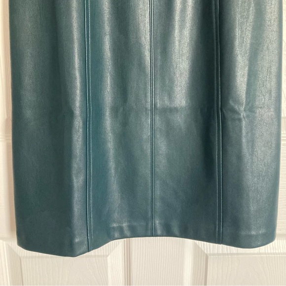 Ann Taylor Green Faux Leather Short Sleeve Dress Fall Christmas Holiday Size 4 - Picture 10 of 16
